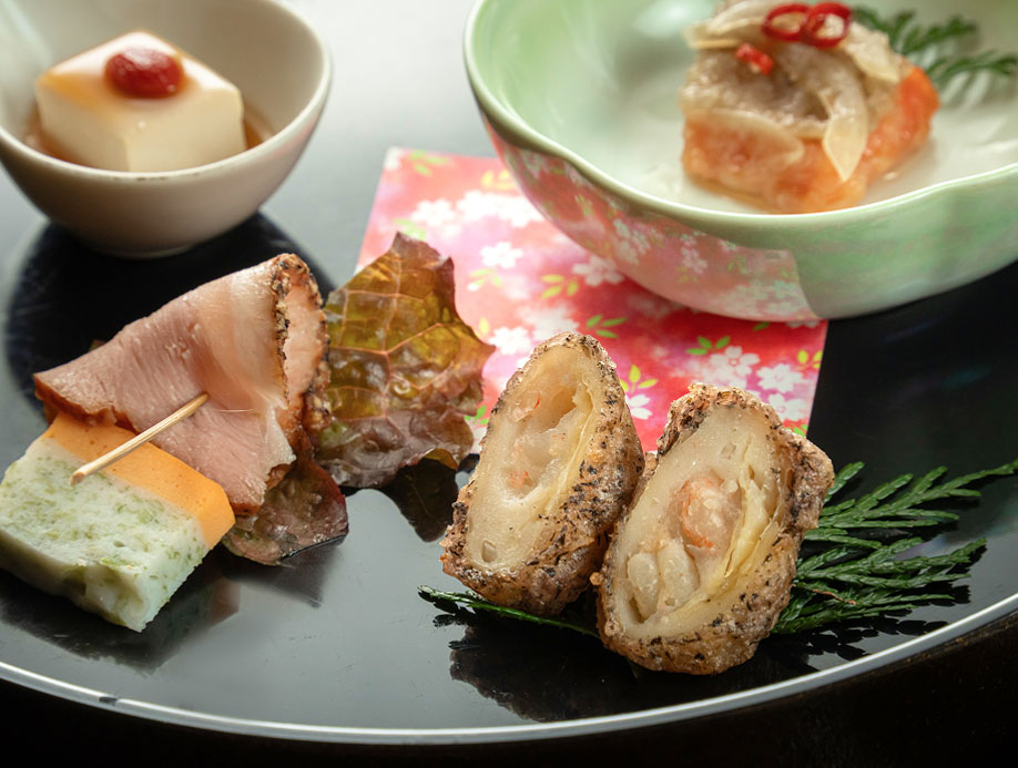 彩り豊かな季節の前菜の盛り合わせ料理